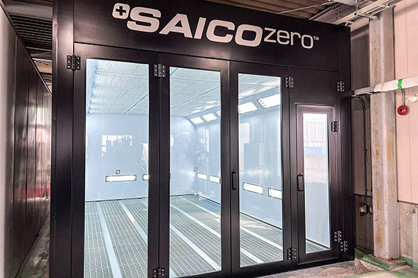STJ booth with three-wing door and service door