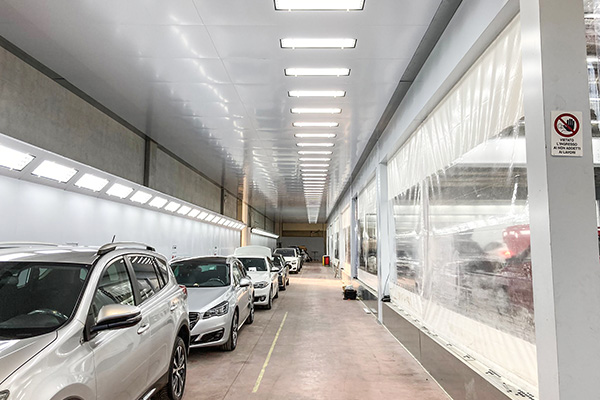 Tunnel illumination inside a paint platform